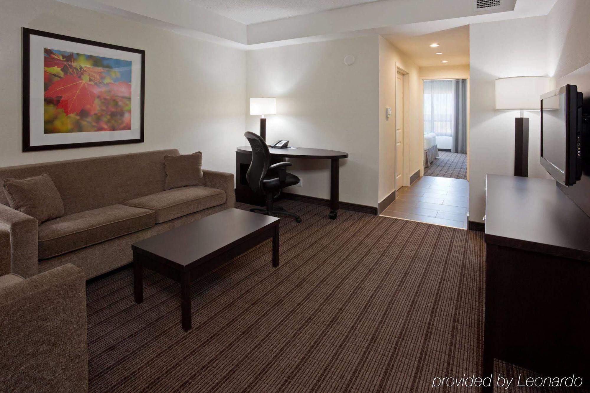 Holiday Inn Express & Suites New Liskeard Rom bilde
